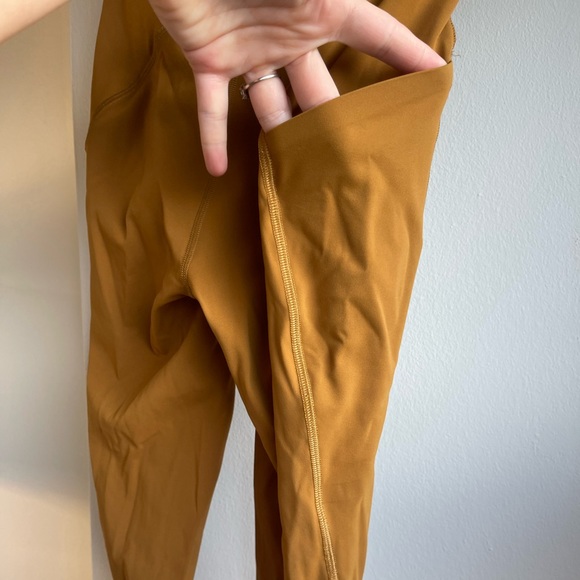 Lululemon Swift Speed High-Rise Tight 28"
Spiced Bronze Size 2 - Picture 14 of 14